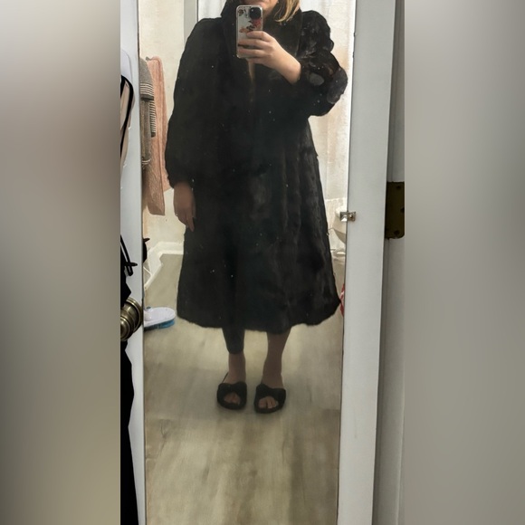 Vintage Saga Mink fur/ Outwear dark brown mink Coat/women size LG-XL (11) - Picture 16 of 17